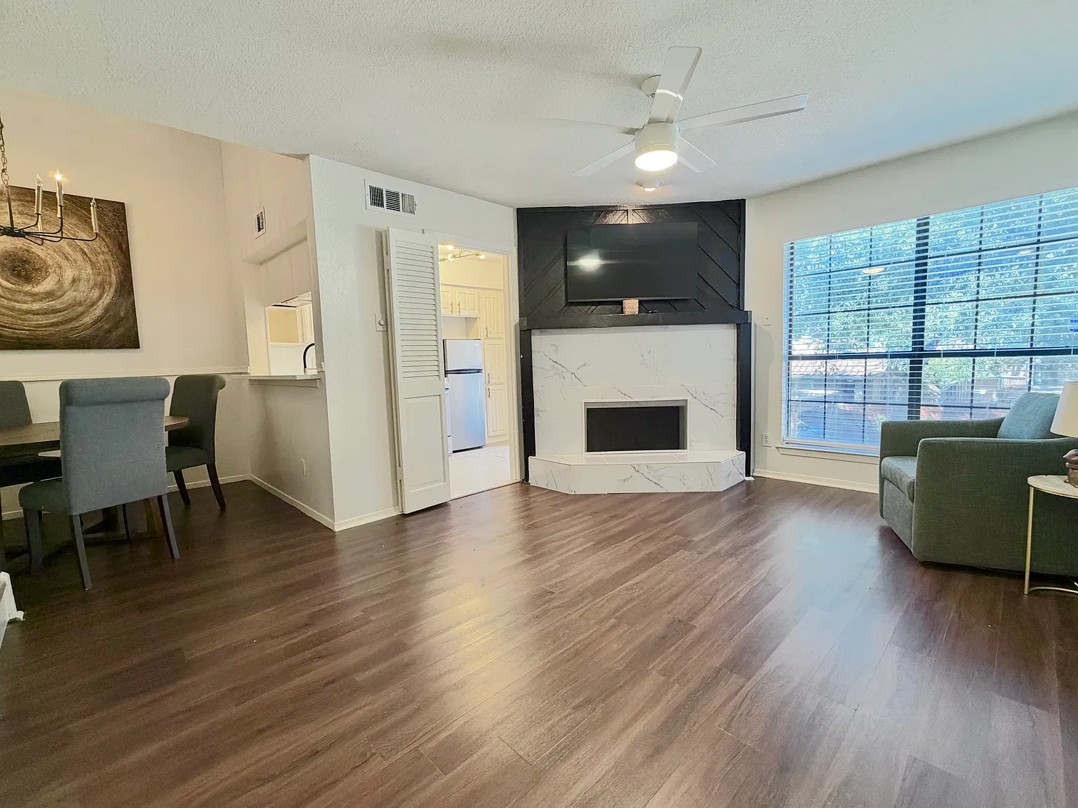 1 bed, 1.5 bath, 860 sqft, $1,500 — Photo 3