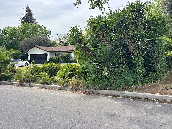 2nd image of 5509 N Roosevelt Ave