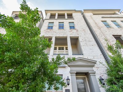1005 Saint Charles St, Houston, TX, 77003
