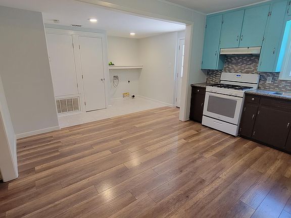 5th image of 1009 Faris St