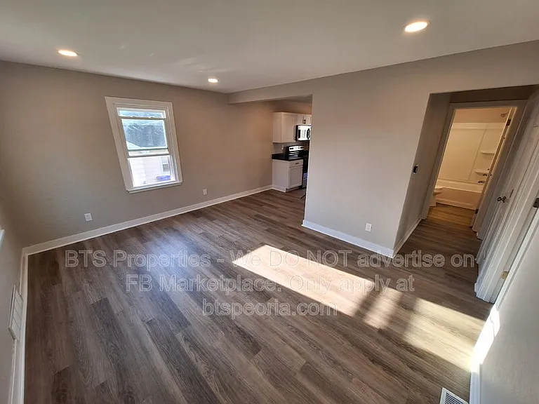 813 E Sciota Ave — Photo 5