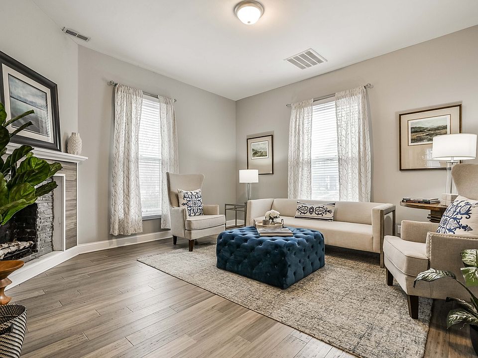 1st image of 328 Lesley Ave