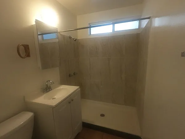 160 W San Ysidro Blvd #4 — Photo 3