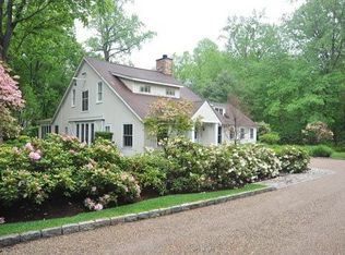 311 Webbs Hill Rd, Stamford, CT 06903