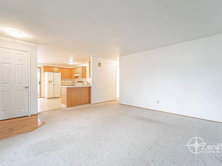 17403 NE 3rd St — Photo 7