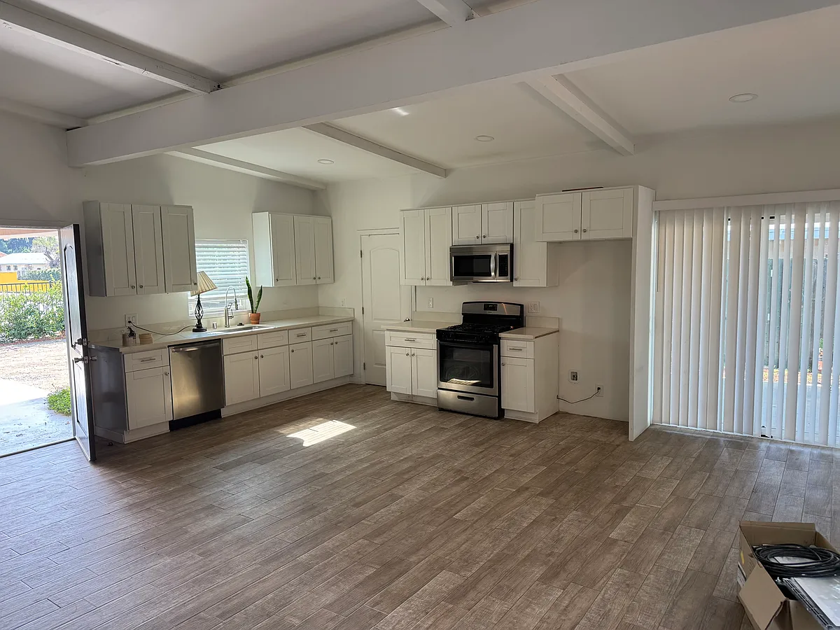 Building Photo - 17825 Saticoy St
