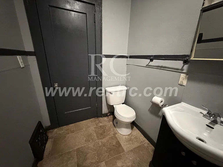 619 Harmon St — Photo 5