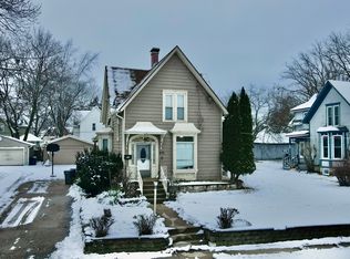 470 Ashland Ave, Elgin, IL 60123