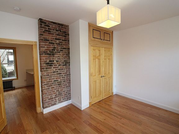 5th image of 31 Driggs Ave APT 1L
