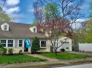 34 Longfellow Rd, Reading, MA 01867