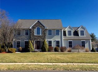 27 Trotters Ln, Plantsville, CT 06479