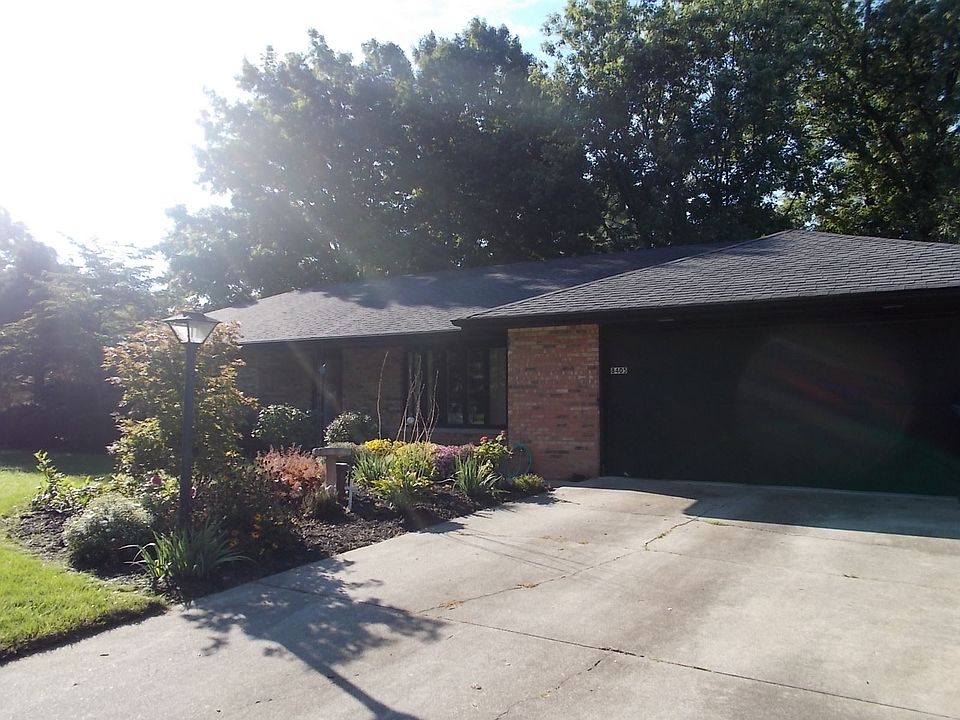 1st image of 8405 W Red Bud Ln