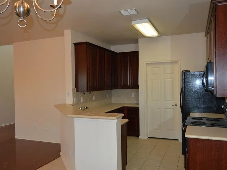 8605 Brunswick Dr — Photo 12