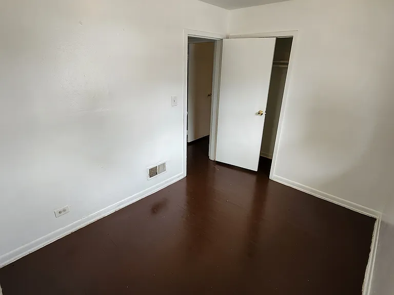 642 Pickus Ct — Photo 6