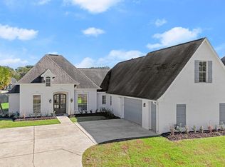 8246 Brennen Dr, Baton Rouge, LA 70818