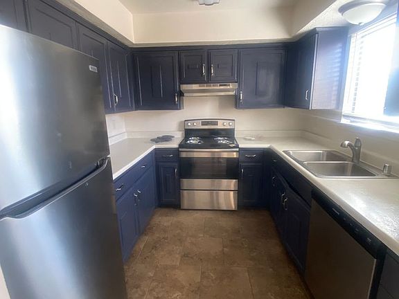 4th image of 2908 Los Amigos Ct APT A