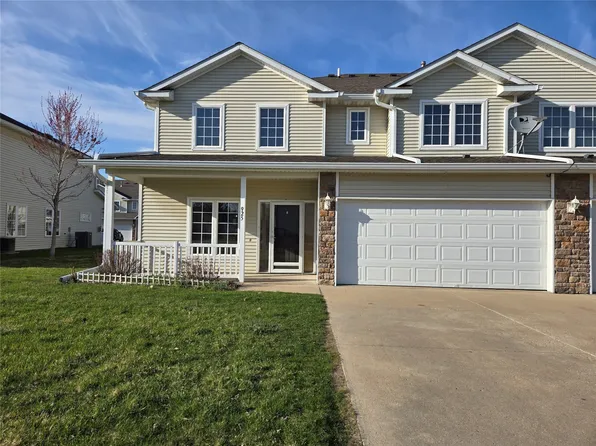 925 10th St SE, Altoona, IA 50009