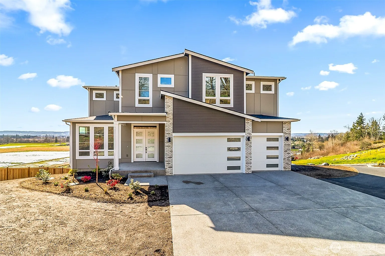 1525 Sunnyside Blvd photo 1