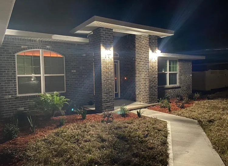 4 bed, 2600 sqft, $800 — Photo 3