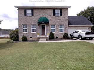 1515 Thistlewood Cir, Hurricane, WV 25526