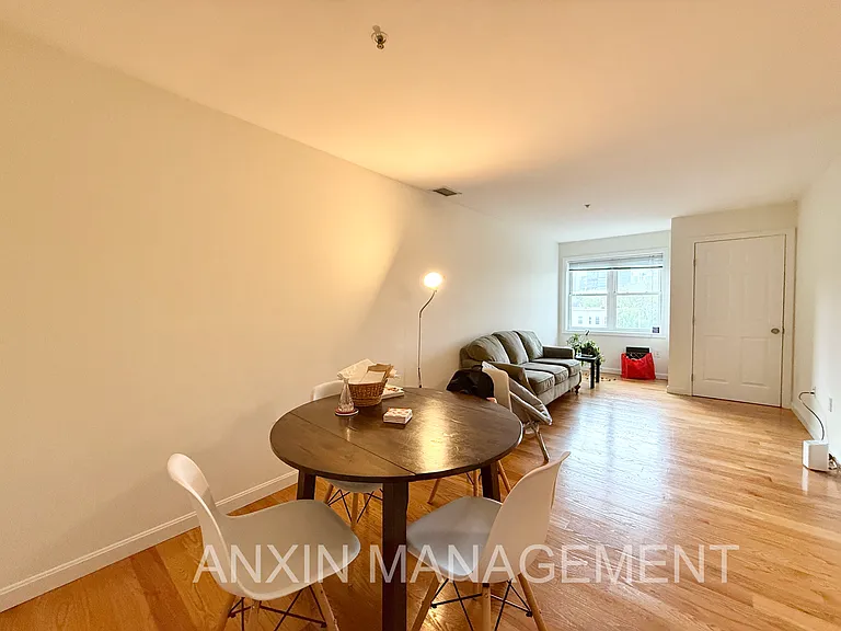660 Cambridge St #401 — Photo 3