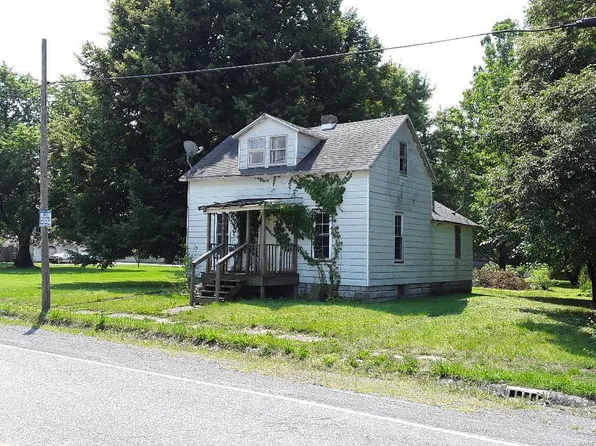 708 E Main St, Mount Olive, IL 62069