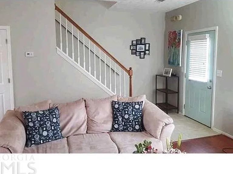 1201 Wedgewood Ct — Photo 3