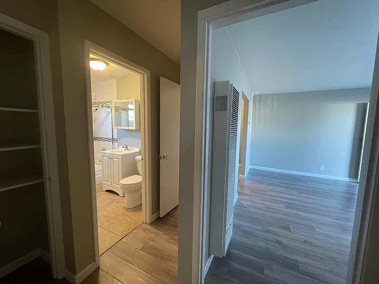 5611 Bancroft Ave #A — Photo 11