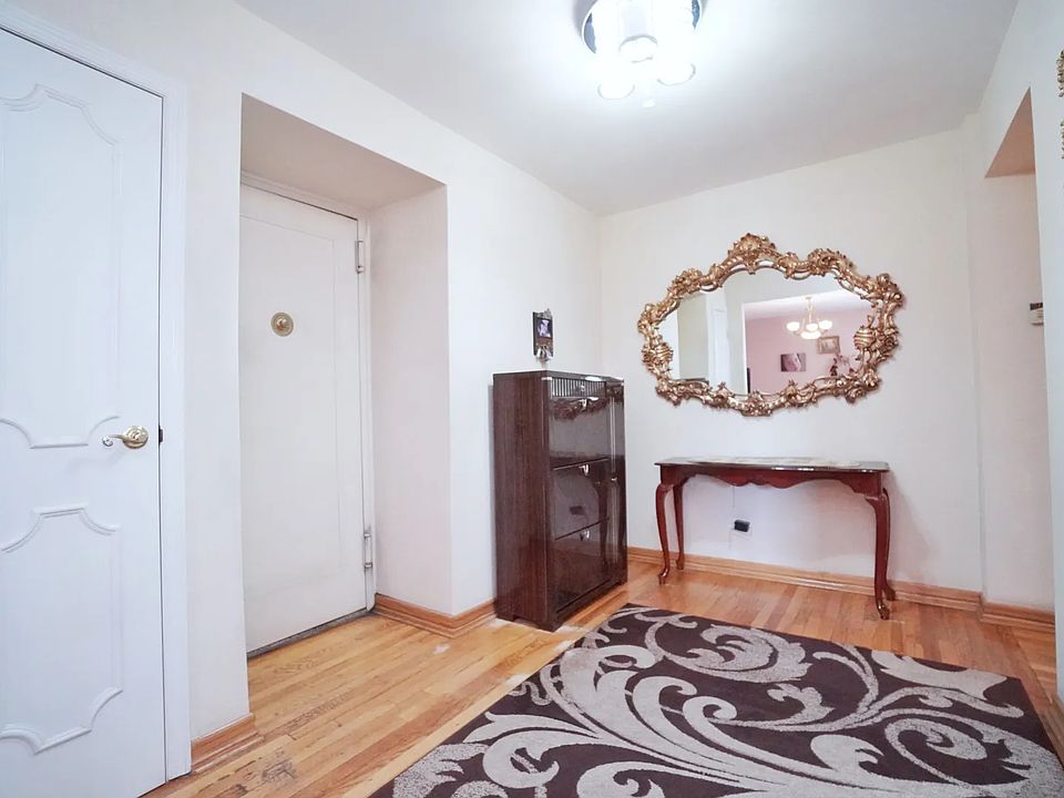1st image of 2675 E 7th St #5P