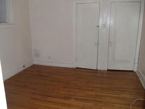 3rd image of 4021A Hydraulic Ave