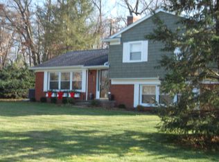 827 Brantford Rd, Rochester, MI 48306