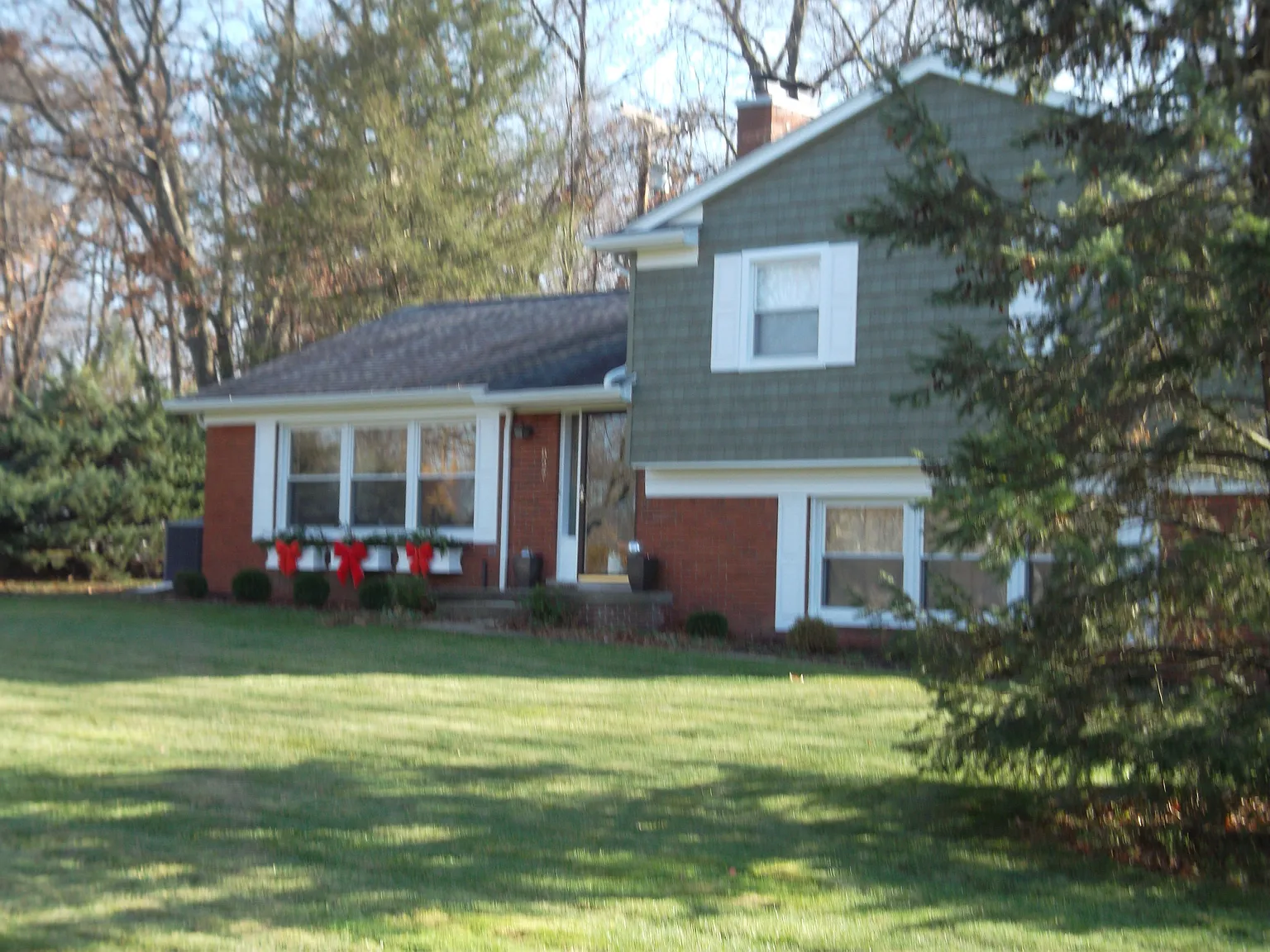 827 Brantford Rd photo 1