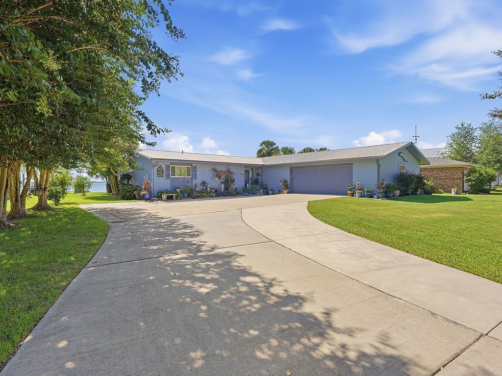 9058 Bay View Dr - Property Image