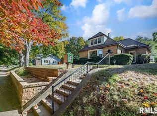 808 Park Ave, Pekin, IL 61554