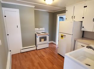 14 Ticonic St #B, Waterville, ME 04901