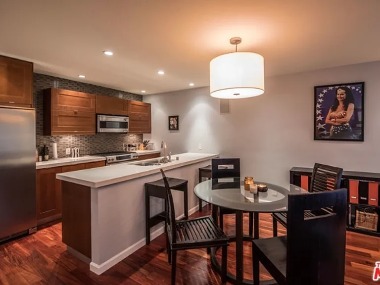 1233 N Laurel Ave #110 — Photo 14