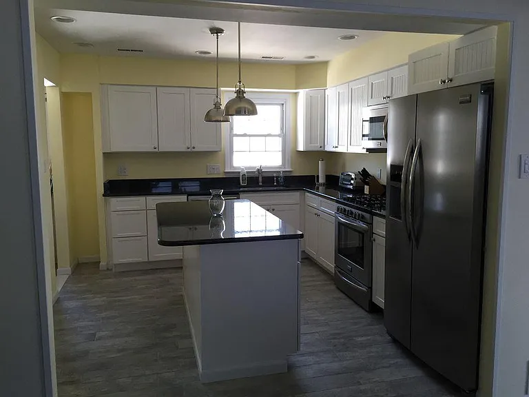 8 N Rosborough Ave #B — Photo 9