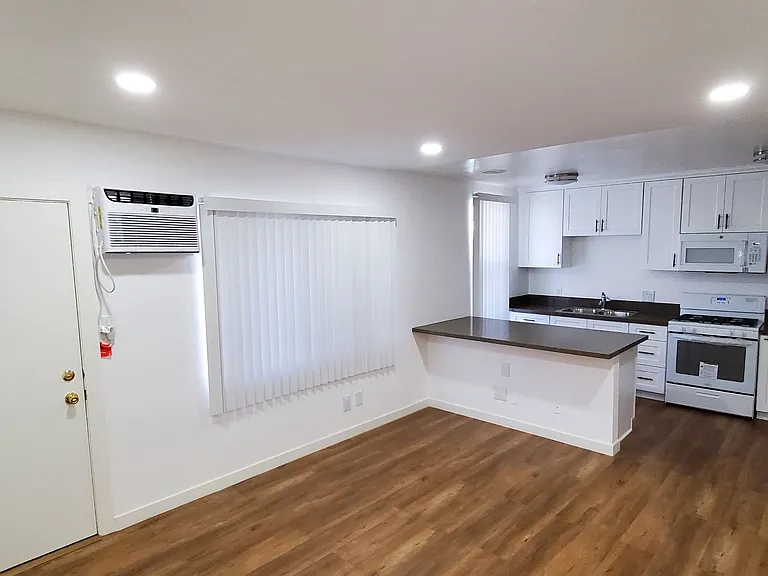 4232 Fair Ave #9 — Photo 1