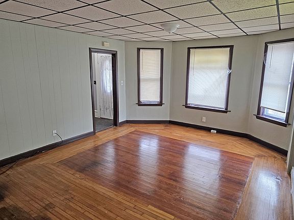 5th image of 150 Forest St