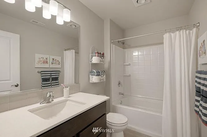 Common Bath at 3rd Floor