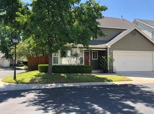 1087 E Monticello Cir, Fresno, CA 93720