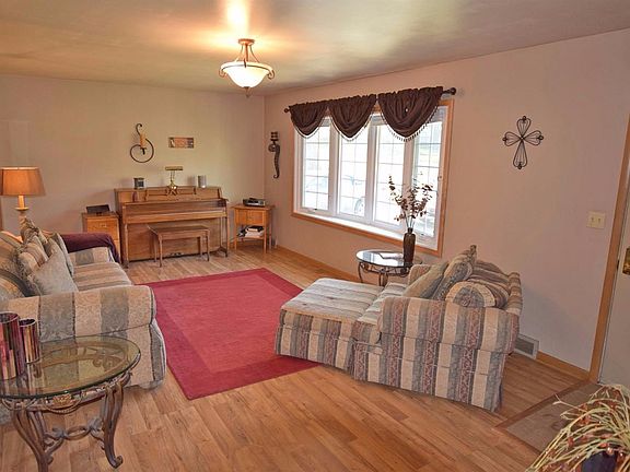 2nd image of 1411 Durant St