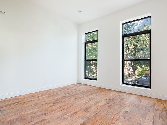 4th image of 164 Lefferts Pl #4