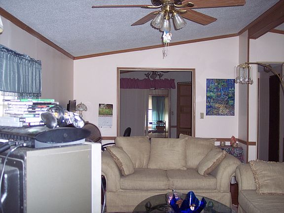 3rd image of 3320 Diana Ave