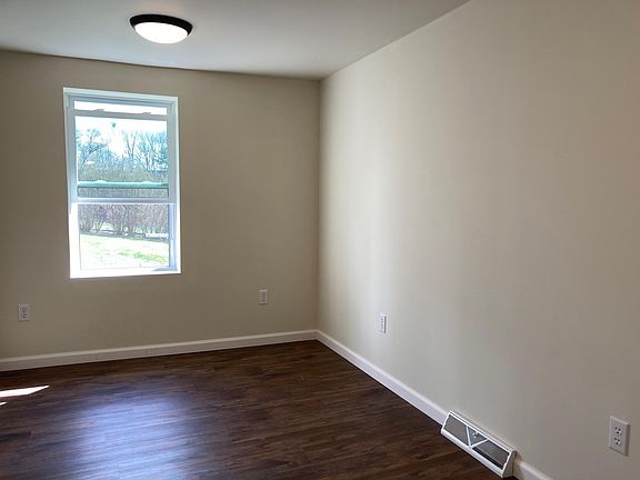 3rd image of 330 Concord Ave