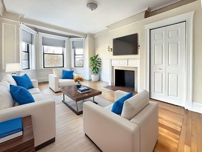 466 Commonwealth Ave APT 301, Boston, MA, 02215