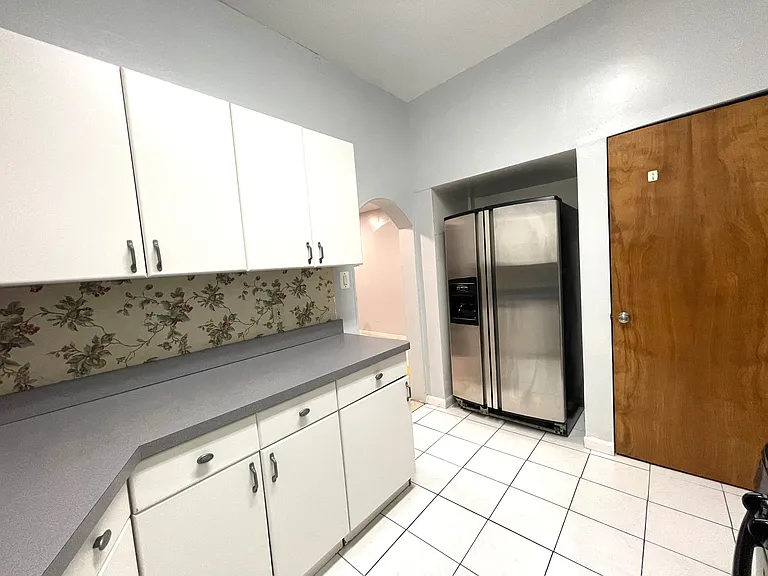 802 Pavonia Ave #A — Photo 4