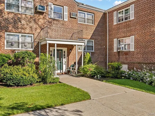 89-20 155th Ave Unit 20, Howard Beach, NY 11414