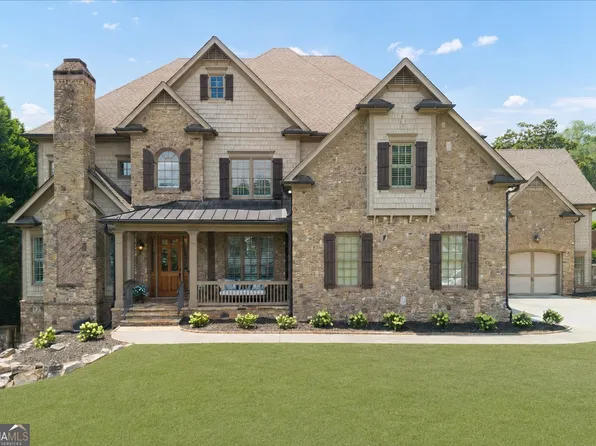 1084 W Nancy Creek Dr, Atlanta, GA 30319