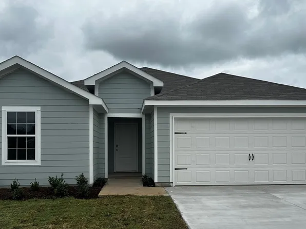 3801 Skylane Ave, Corsicana, TX 75110